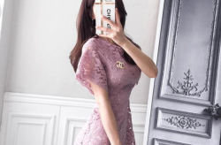 紫色蕾丝连衣裙,优雅与浪漫的时尚演绎