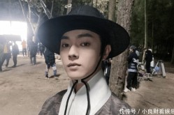 陈飞宇：从星二代到争议顶流他能否再次逆袭？，陈晓分手后深夜买醉陈妍希经纪人回应净身出户坏话彼此撕破脸